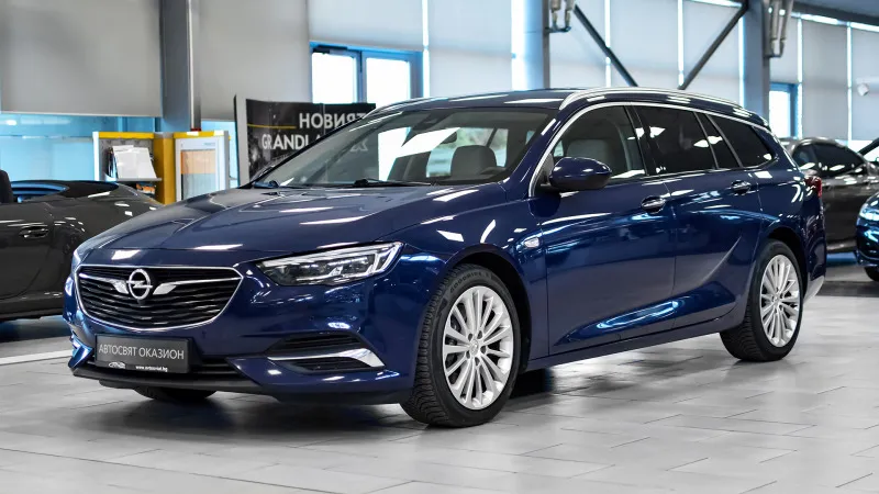 Opel Insignia Sports Tourer 2.0 Turbo Innovation 4x4 Automatic Image 4