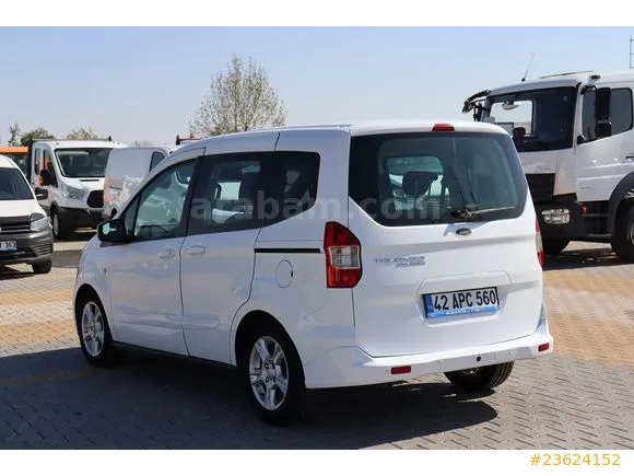 Ford Tourneo Courier 1.5 TDCi Delux Image 3